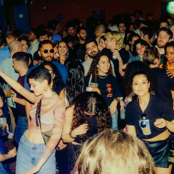 Photo of a crowd dancing.