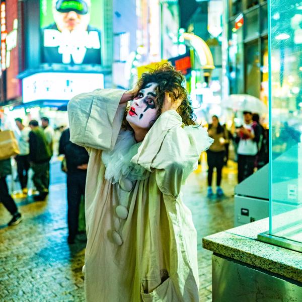 Violinist Patricia Kopatchinskaja as a clown in Shibuya City, Tokyo 