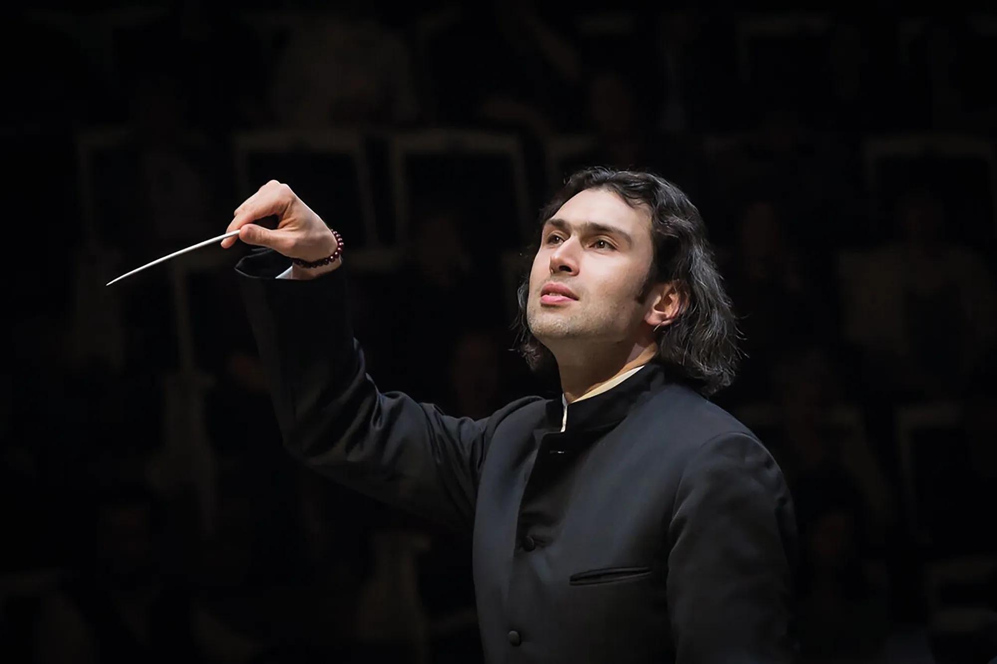 Приложение дирижер. Владимир михайлович юровский. Владимир юровский. Юровский владимир михайлович дирижёр. Приложение дирижер.