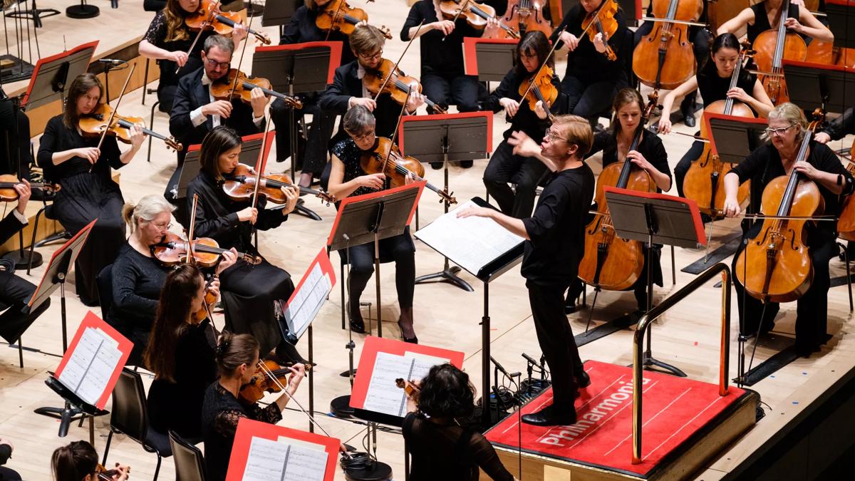 Pekka Kuusisto conducting Philharmonia for Romeo & Juliet Forever