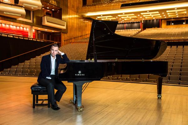 Left hand pianist Nicholas McCarthy in the Royal Festival Hall