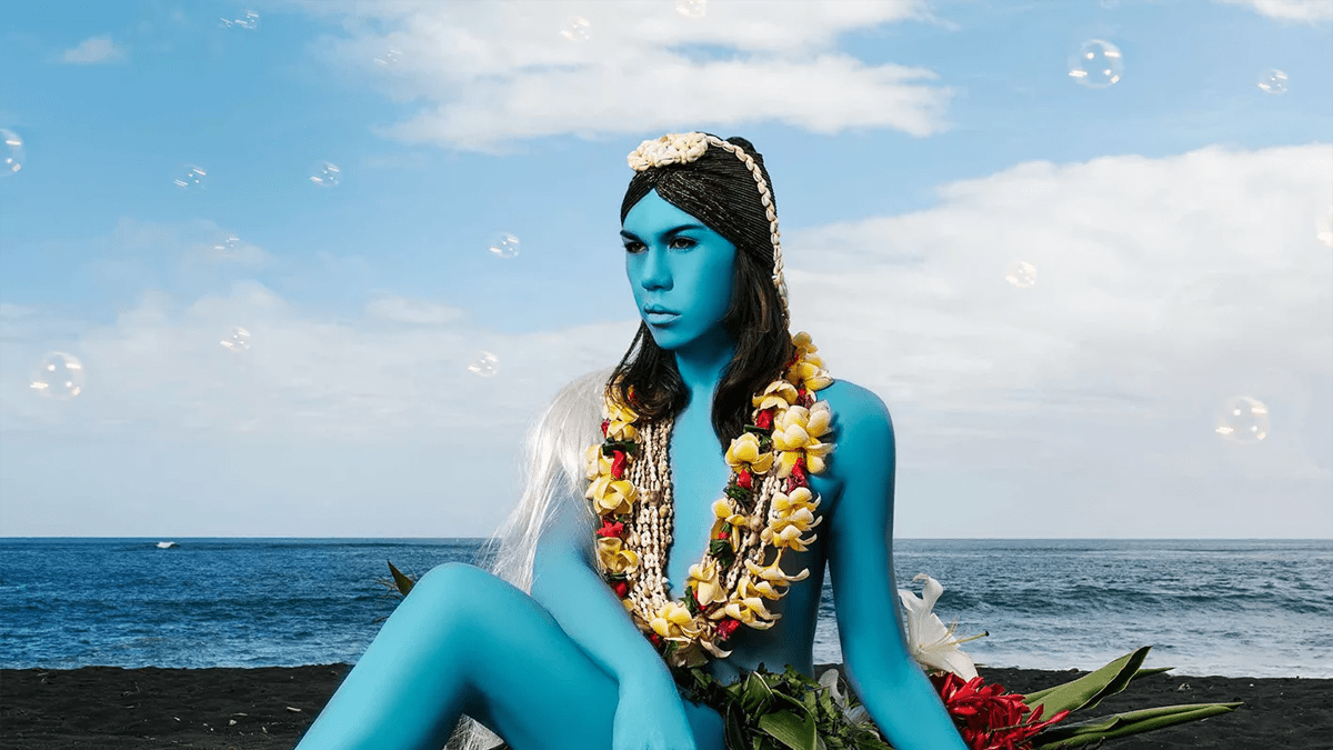 Namsa Leuba, artwork showing a blue woman on a beach