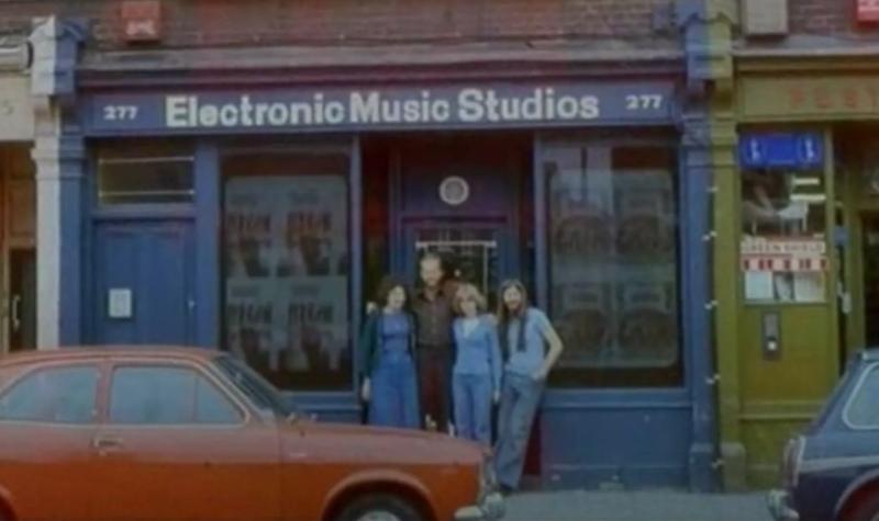 Peter Zinovieff and contemporaries outside Electronic Music Studios